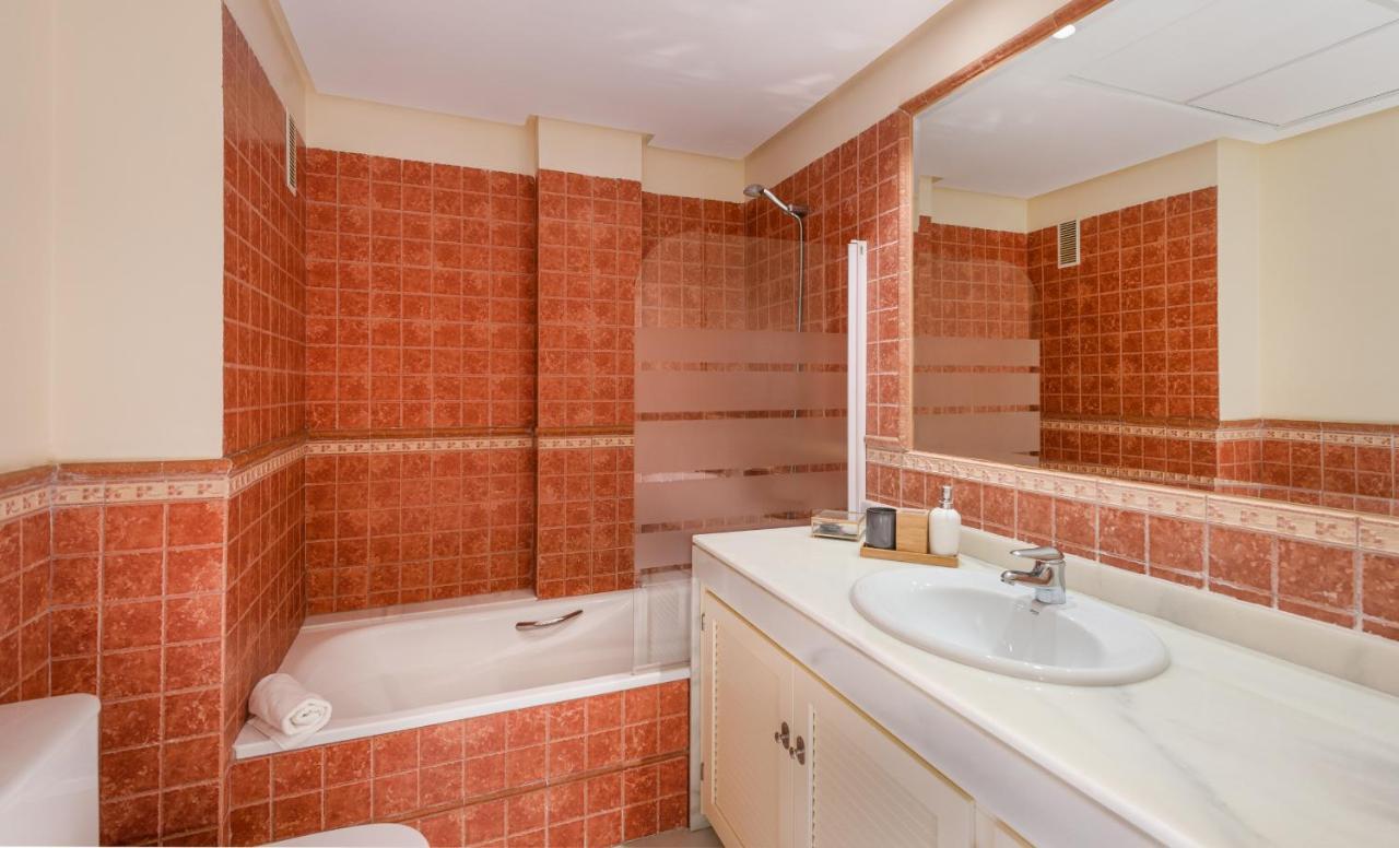 Colinas El Hacho 2320 Sea View Apartment Manilva Luaran gambar